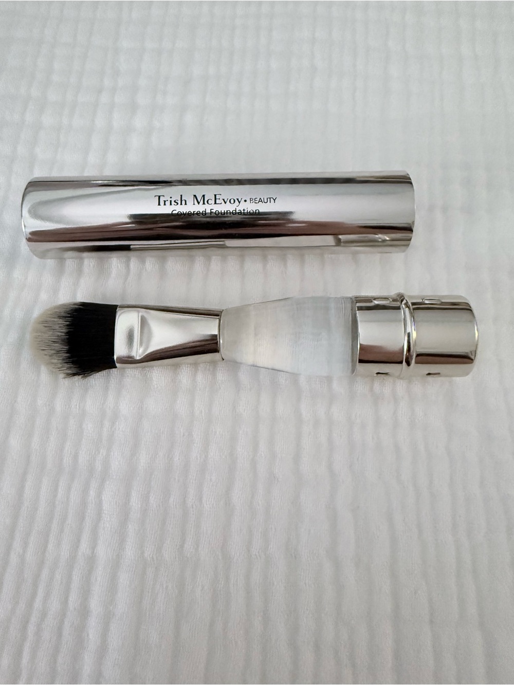 Trish McEvoy Silver Covered Foundation Brush with Black-Tip Bristles NEW